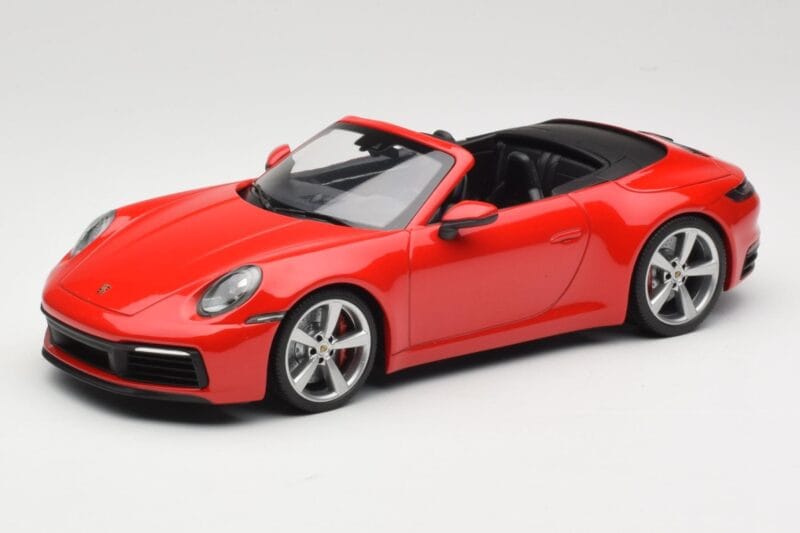 Porsche 911 992 Carrera 4S Cabriolet Röd Minichamps 1:18 155067331 Metall