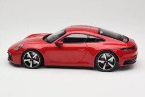 Porsche 911 992 Carrera 4S Carmine Red Minichamps 1:18 155067326 Metall — bild 3 av 6