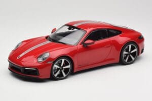 Porsche 911 992 Carrera 4S Carmine Red Minichamps 1:18 155067326 Metall