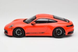 Porsche 911 992 Carrera 4S Lava Orange Minichamps 1:18 155067327 Metall — bild 3 av 6