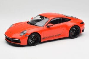 Porsche 911 992 Carrera 4S Lava Orange Minichamps 1:18 155067327 Metall