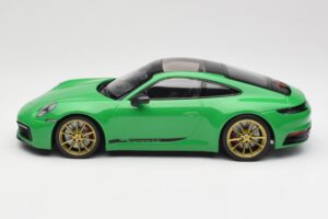 Porsche 911 992 Carrera 4S Python Green Minichamps 1:18 155067325 Metall — bild 3 av 6