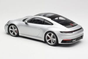 Porsche 911 992 Carrera 4S Silver Minichamps 1:18 155067322 Metall — bild 5 av 6