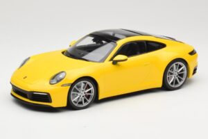 Porsche 911 992 Carrera 4S Gul Minichamps 1:18 155067320 Metall