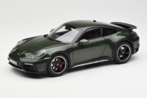 Porsche 911 992 Dakar Oak Grön Metallic Norev 1:18 187241 Metall
