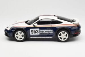 Porsche 911 992 Dakar Rough Roads Norev 1:18 187240 Metall — bild 4 av 9