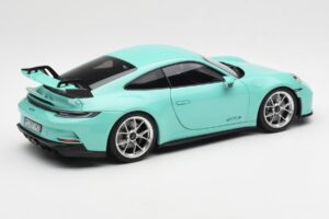 Porsche 911 992 GT3 Mint Grön Norev 1:18 187316 Metall — bild 3 av 8