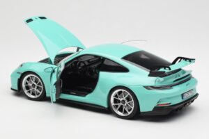 Porsche 911 992 GT3 Mint Grön Norev 1:18 187316 Metall — bild 5 av 8