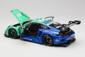 Porsche 911 992 GT3 R Falken #44 D. Eriksson / T. Heinemann 24 Hours of Nurburgring 2023 Minichamps 1:18 113236344 Metall — bild 5 av 8