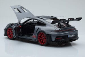 Porsche 911 992 GT3 RS Arctic Grå Pyro Röd Norev 1:18 187350 Metall — bild 5 av 8