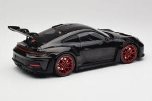 Porsche 911 992 GT3 RS Svart & Röda Hjul & Svart Dekor Minichamps 1:18 153062240 Metall — bild 2 av 6