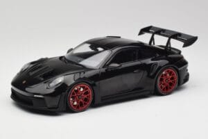 Porsche 911 992 GT3 RS Svart & Röda Hjul & Svart Dekor Minichamps 1:18 153062240 Metall