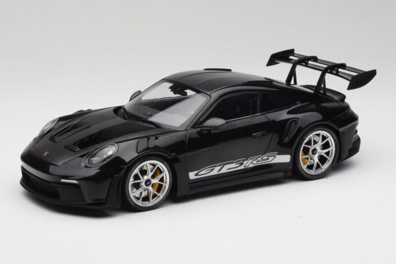 Porsche 911 992 GT3 RS Svart Med Silverfälgar Minichamps 1:18 155062231 Metall