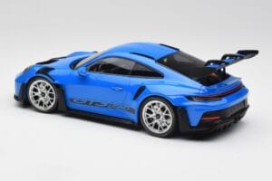 Porsche 911 992 GT3 RS Blå & Silver Hjul & Svart Dekor Minichamps 1:18 153062234 Metall — bild 5 av 6