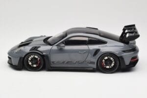 Porsche 911 992 GT3 RS Crayon Weissach Package & Black Wheels Minichamps 1:18 110062024 Metall — bild 4 av 8
