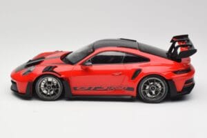 Porsche 911 992 GT3 RS Guards Röd & Silver Hjul Weissach Package Minichamps 1:18 153062246 Metall — bild 3 av 6