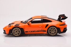 Porsche 911 992 GT3 RS Gulf Orange Norev 1:18 187360 Metall — bild 4 av 8