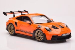 Porsche 911 992 GT3 RS Gulf Orange Norev 1:18 187360 Metall — bild 6 av 8