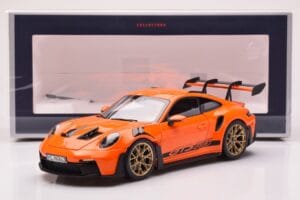 Porsche 911 992 GT3 RS Gulf Orange Norev 1:18 187360 Metall — bild 8 av 8