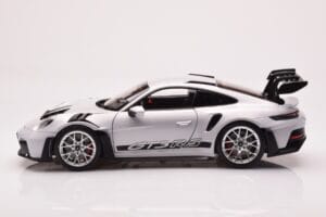 Porsche 911 992 GT3 RS Ice Grå Norev 1:18 187359 Metall — bild 4 av 8