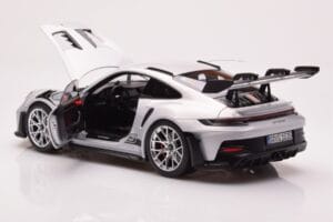 Porsche 911 992 GT3 RS Ice Grå Norev 1:18 187359 Metall — bild 5 av 8
