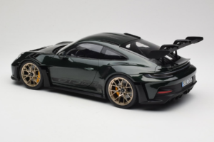 Porsche 911 992 GT3 RS Jet Green Metallic Black Norev 1:12 127532 Metall — bild 5 av 6