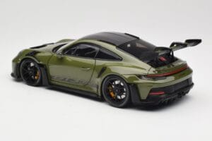 Porsche 911 992 GT3 RS Nato Olive & Black Wheels Minichamps 1:18 110062027 Metall — bild 7 av 8