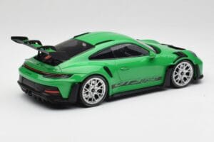 Porsche 911 992 GT3 RS Python Grön & Silver Hjul & Svart Dekor Minichamps 1:18 153062235 Metall — bild 2 av 6