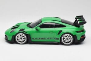 Porsche 911 992 GT3 RS Python Grön & Silver Hjul & Svart Dekor Minichamps 1:18 153062235 Metall — bild 3 av 6