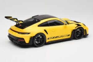 Porsche 911 992 GT3 RS Racing Gul & Svarta Hjul Minichamps 1:18 153062245 Metall — bild 2 av 6
