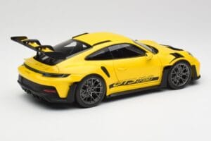 Porsche 911 992 GT3 RS Racing Gul Norev 1:18 WAP0212810RGT3 Metall — bild 3 av 8