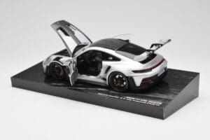 Porsche 911 992 GT3 RS Silver Weissach Package Minichamps 1:18 110062020 Metall — bild 5 av 8