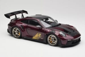 Porsche 911 992 GT3 RS Ultraviolett & Silverfälgar Minichamps 1:18 110062029 Metall — bild 6 av 8