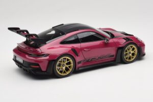 Porsche 911 992 GT3 RS Weissach Package Ruby Star Norev 1:18 187370 Metall — bild 3 av 8