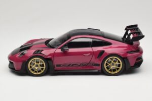 Porsche 911 992 GT3 RS Weissach Package Ruby Star Norev 1:18 187370 Metall — bild 4 av 8