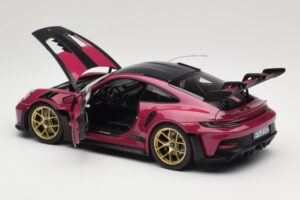 Porsche 911 992 GT3 RS Weissach Package Ruby Star Norev 1:18 187370 Metall — bild 5 av 8