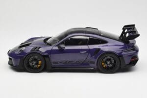 Porsche 911 992 GT3 RS Weissach Package Ultraviolet Norev 1:18 187368 Metall — bild 4 av 8
