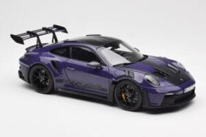 Porsche 911 992 GT3 RS Weissach Package Ultraviolet Norev 1:18 187368 Metall — bild 6 av 8