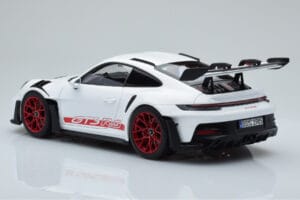 Porsche 911 992 GT3 RS Vit Pyro Röd Norev 1:18 187352 Metall — bild 7 av 8