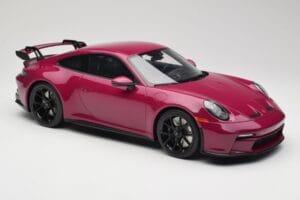 Porsche 911 992 GT3 Ruby Star Neo Red GT Spirit 1:12 GT536 Resin — bild 4 av 6