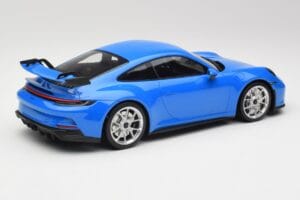 Porsche 911 992 GT3 Shark Blå & Silverfälgar Minichamps 1:18 143069015 Resin — bild 2 av 6