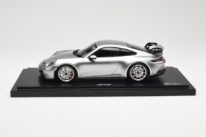 Porsche 911 992 GT3 Silver Minichamps 1:18 WAP0211510M004 Resin — bild 3 av 7