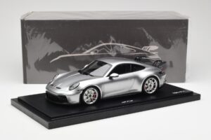 Porsche 911 992 GT3 Silver Minichamps 1:18 WAP0211510M004 Resin — bild 7 av 7
