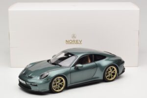 Porsche 911 992 GT3 Touring Package Malachite Green Metallic Norev 1:18 187382 Metall — bild 8 av 8