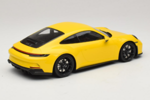 Porsche 911 992 GT3 Touring Gul Svarta Hjul Minichamps 1:18 117069021 Metall — bild 2 av 6