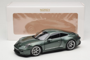 Porsche 911 992 S/T Malachite Green Metallic Norev 1:18 187472 Metall — bild 8 av 8