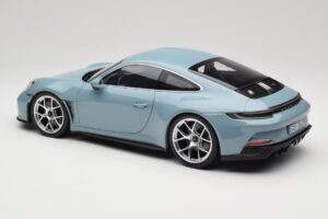 Porsche 911 992 S/T Meisenblau Norev 1:12 127550 Metall — bild 5 av 6