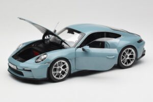 Porsche 911 992 S/T Meissen Blue Norev 1:18 187470 Metall — bild 2 av 8