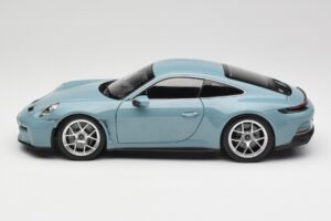 Porsche 911 992 S/T Meissen Blue Norev 1:18 187470 Metall — bild 4 av 8
