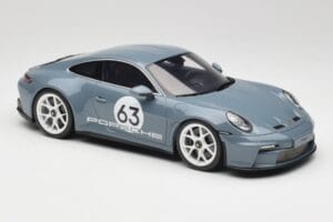 Porsche 911 992 ST Gentian Blue Metallic GT Spirit 1:18 GT491 Resin — bild 4 av 6
